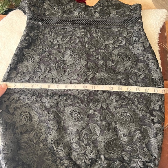 Lace Dress- Bloomingdale’s - Picture 5 of 11